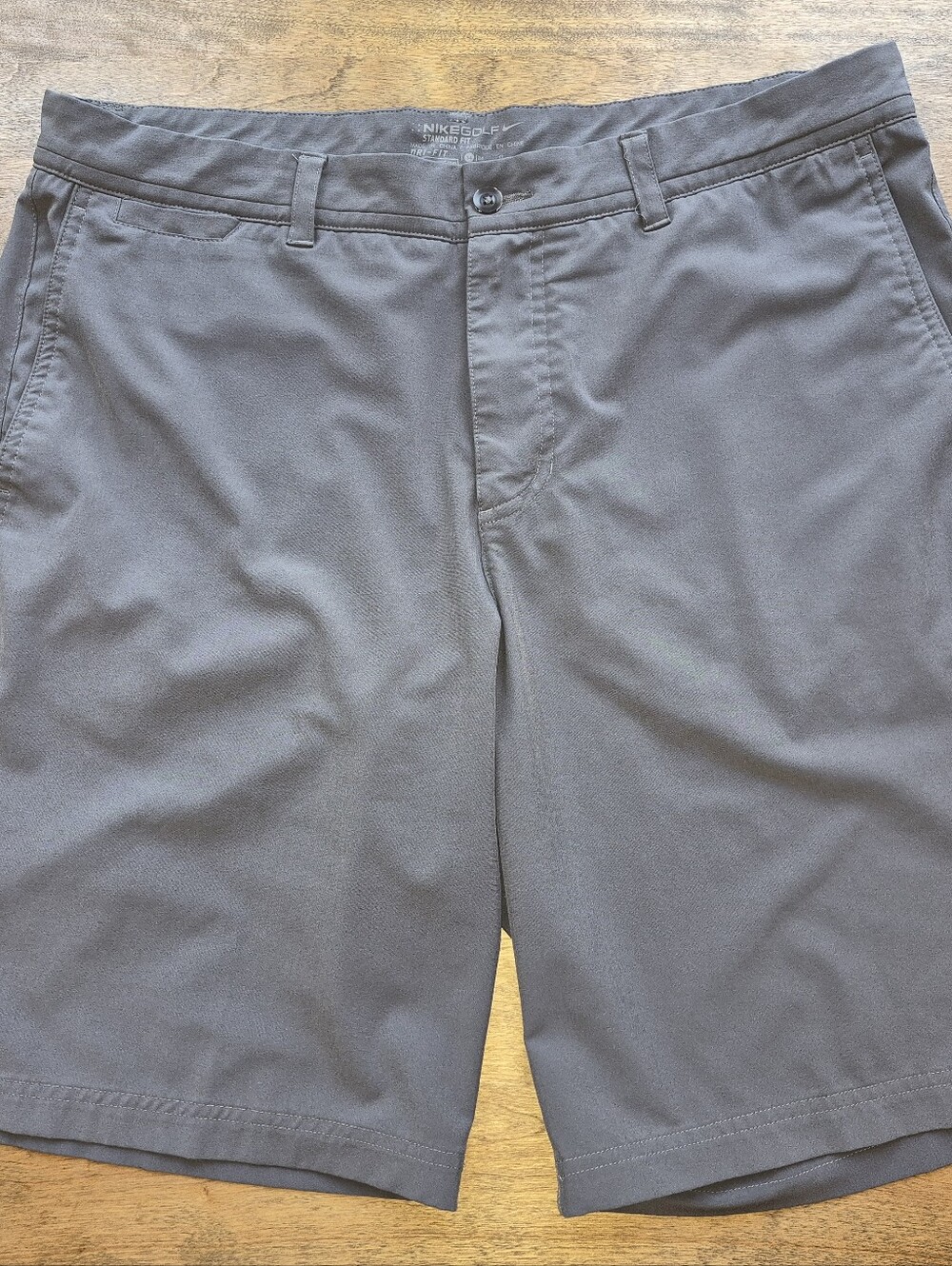 Nike Golf Shorts Mens 34/10 Gray Performance Golf Casual Lightweight 725702-021